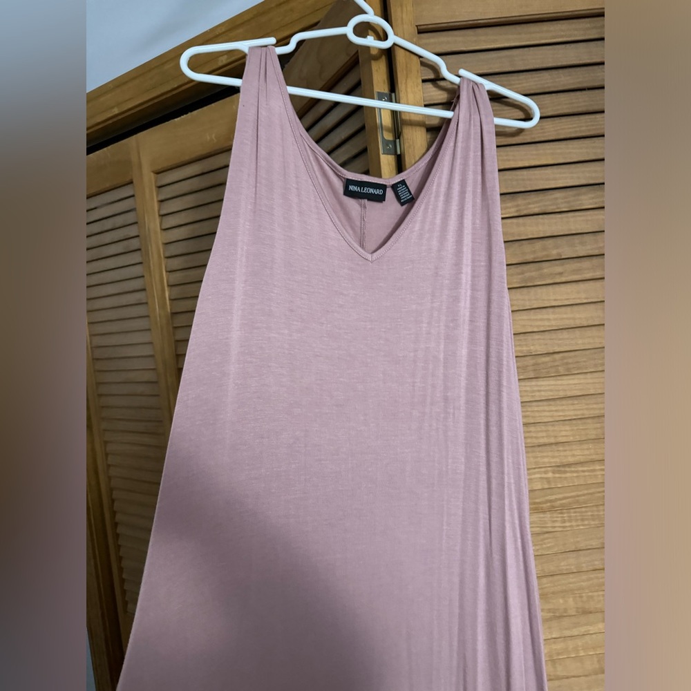 Dress never worn - Picture 2 of 4